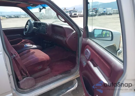 1997 Chevrolet Suburban 1500 from USA, damaged, VIN 1GNFK16R3VJ330935